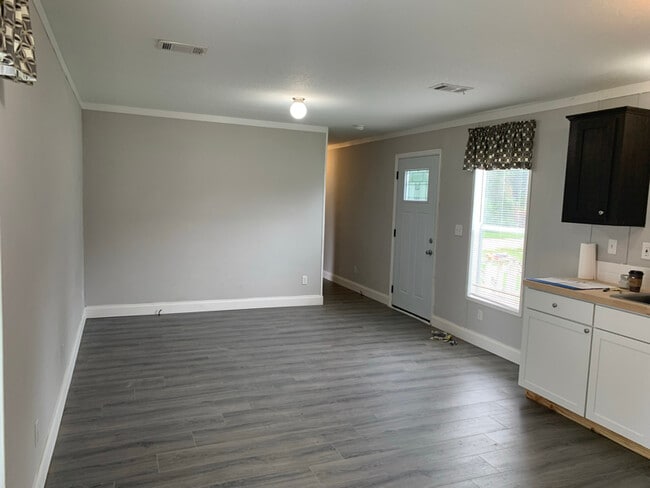 Photo - 4816 US-441 Unit 2