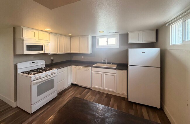 Photo - 3329 Poly Dr Unit 3329 1/2 Poly Dr