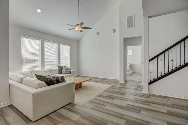 Photo - 308 Monteforte Rd
