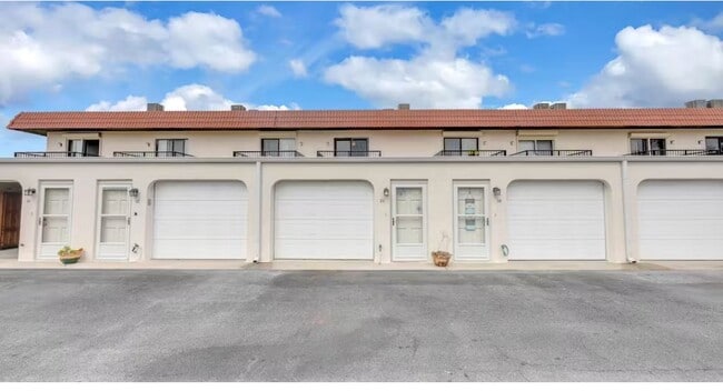 Building Photo - 11 Dondanville Rd Unit 33 Rental