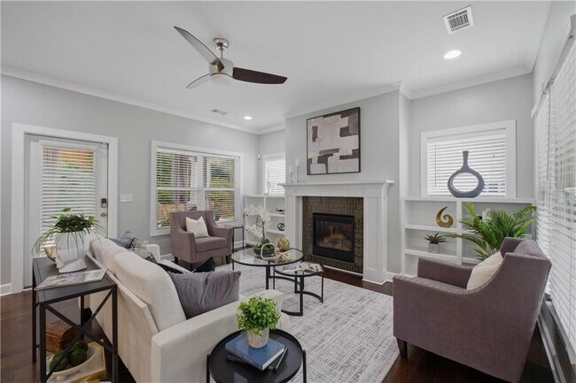 Photo - 2681 Oak Leaf Pl