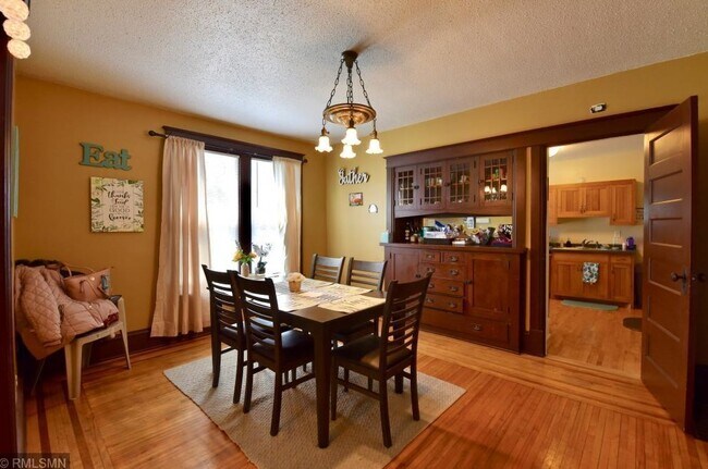 Photo - 3236 18th Ave S