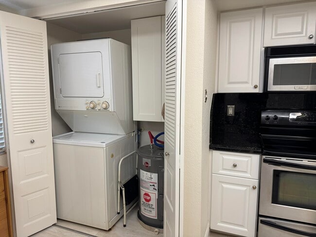 Photo - 1700 NW 80th Ave Unidad 108