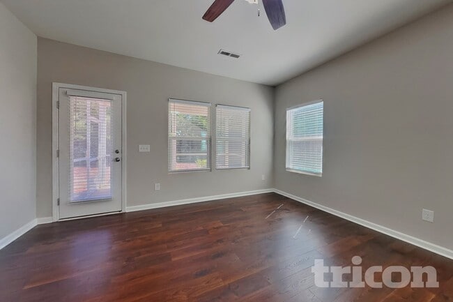 1064 Bitting Hall Cir