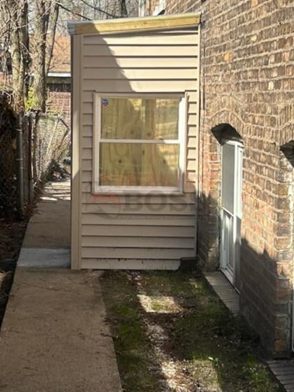 Photo - 1350 Van Buren St