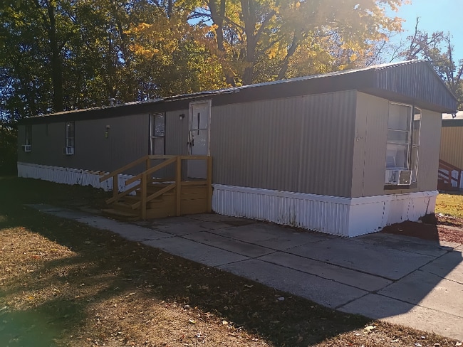 Photo - 29 Deerwood Park