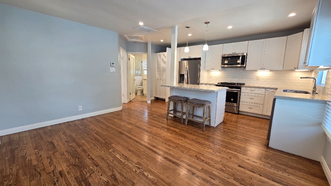 Building Photo - 646 Westminster Dr