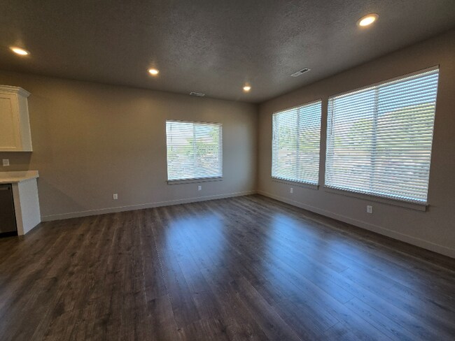 Photo - 3813 Ogden Ave Unidad Suite C