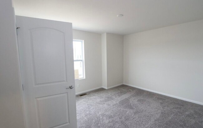 Photo - 8692 Pioneer St