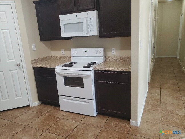 Photo - 1207 Cavalry Ln