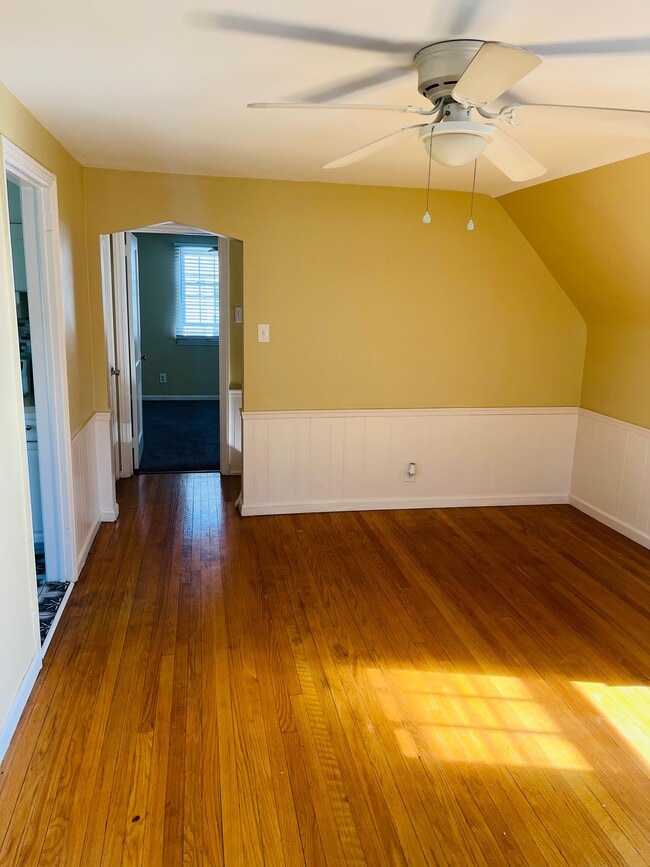 Photo - 1117 Logan Ave Unidad B