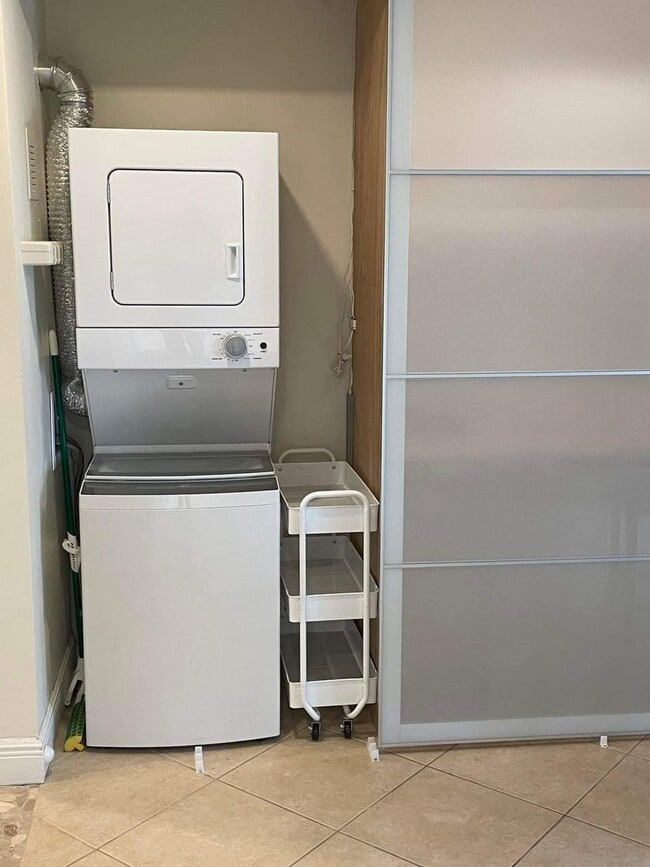 laundry center - 441 N Harbor City Blvd Unit D-3noble