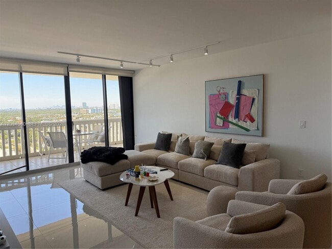 Building Photo - 2000 Island Blvd Unit 1603