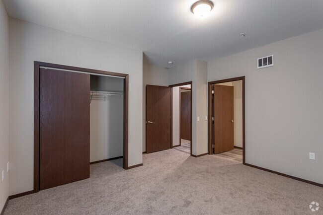 2BR, 2BA - 1,114 SF