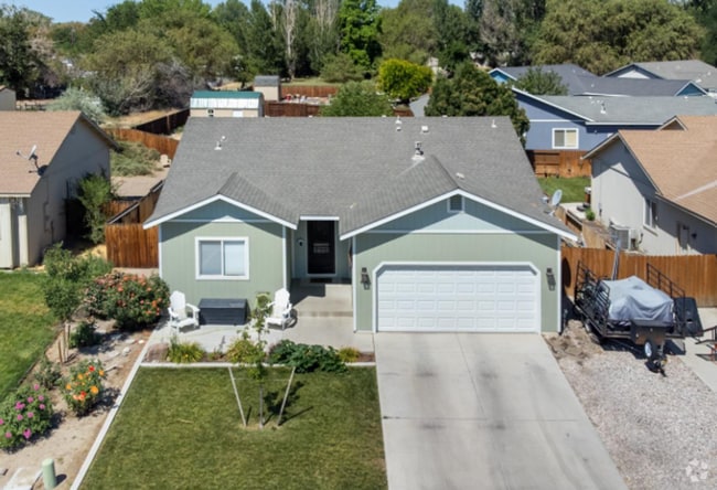 Building Photo - Military-Friendly Rental – 3BR/2BA Reno Home