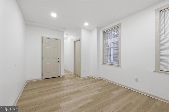 Photo - 907 Belmont Ave