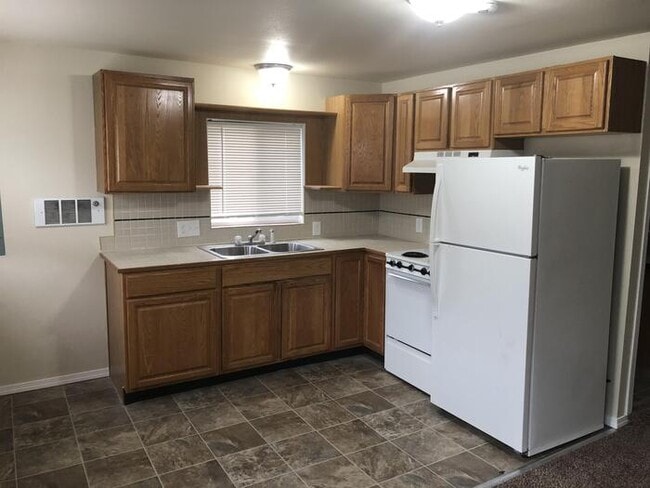Building Photo - 2835 N Oak Harbor Rd Rental