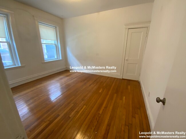 Building Photo - 99 Warren St Rental