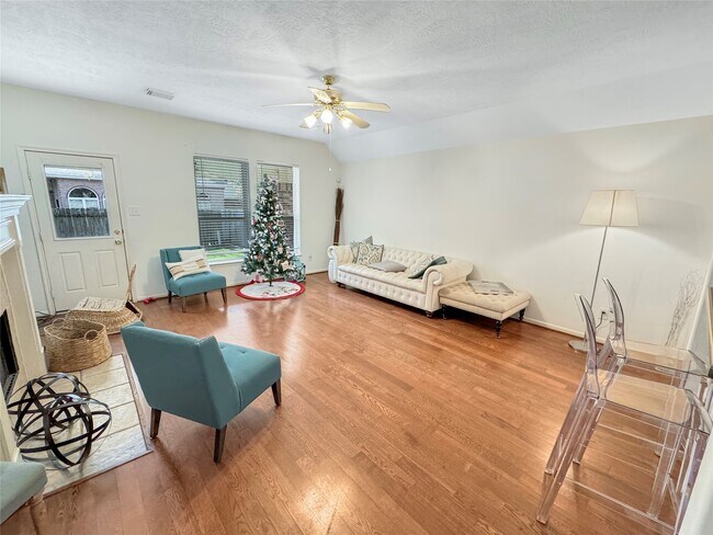 Photo - 62 N Abram Cir