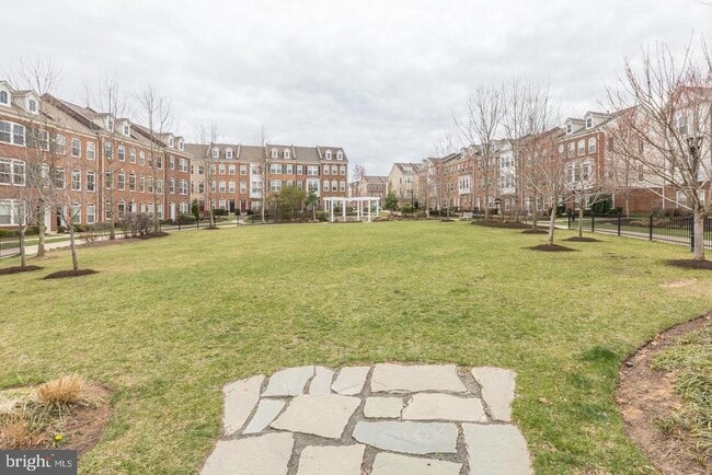 Building Photo - 9427 Canonbury Square Rental