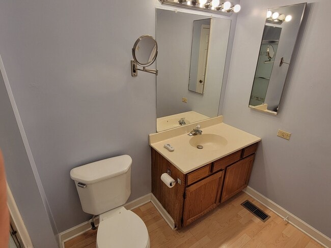 Photo - 2116 Rugen Rd