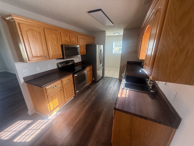 Photo - 136 Baxter Rd SE