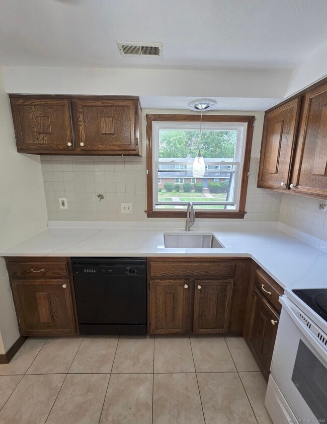 Photo - 338 Dunfey Ln Unit APT D