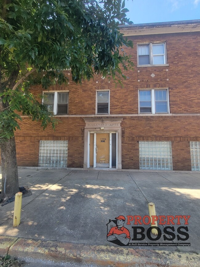 Building Photo - 1086 Harrison Blvd Rental