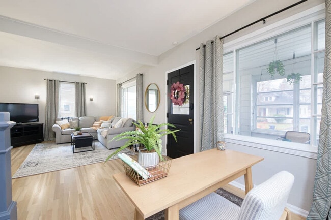 Photo - 713 Crosby St Unidad SI ID1496092P