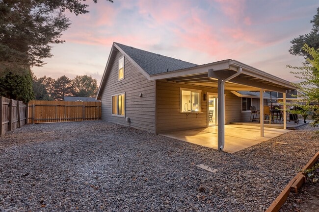 Photo - 714 N Beachwood St