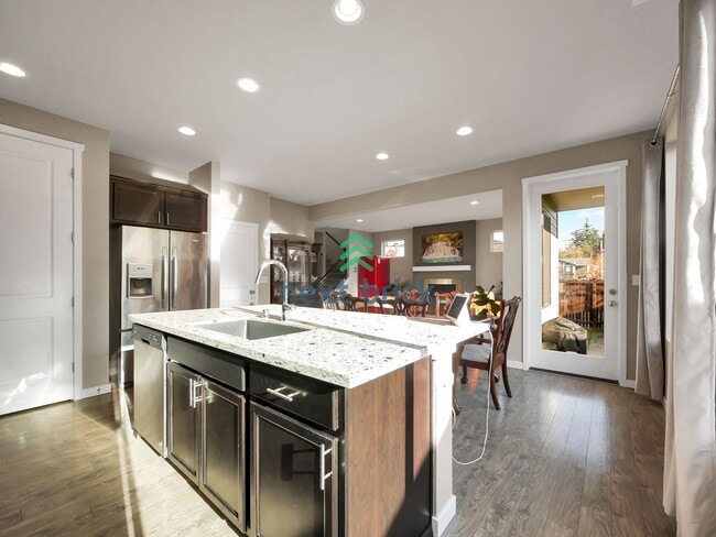 Photo - Gorgeous 3 Bed & 2.5 Bath Single Family House For Rent!