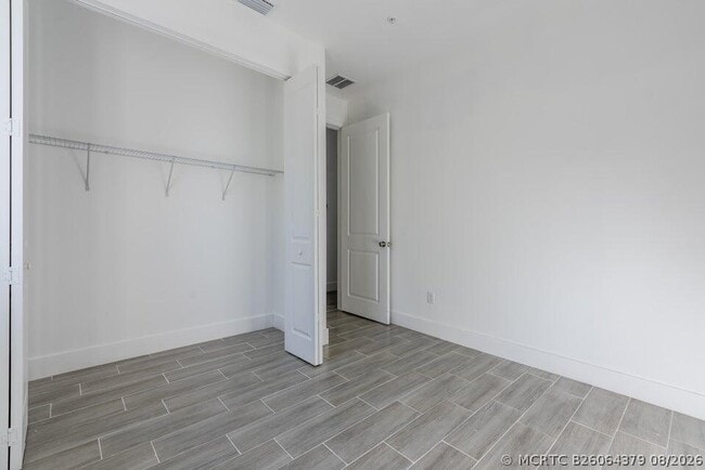 Photo - 248 ROTONDA N Blvd