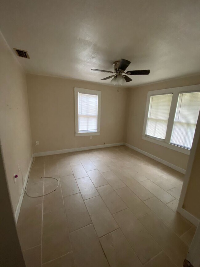 1144 Howard St Unit Main