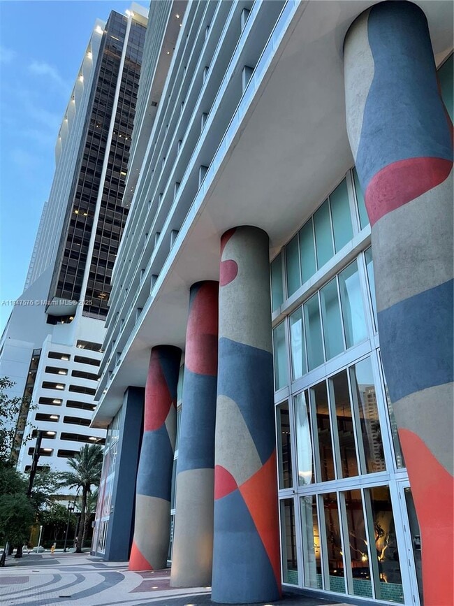 Building Photo - 50 Biscayne Blvd Unit 1805 Rental