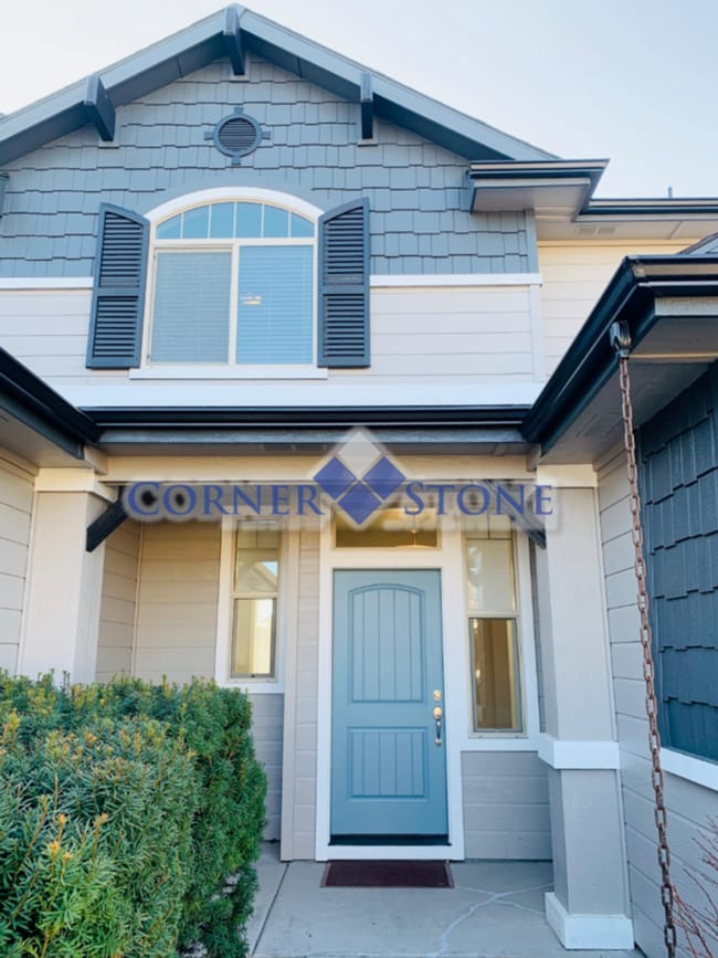 Photo - Wonderful Home In Middleton with 3 Car Garage!