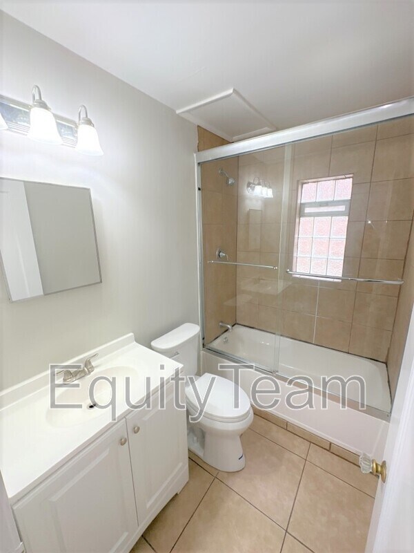 Photo - 2769 Losantiville Ave