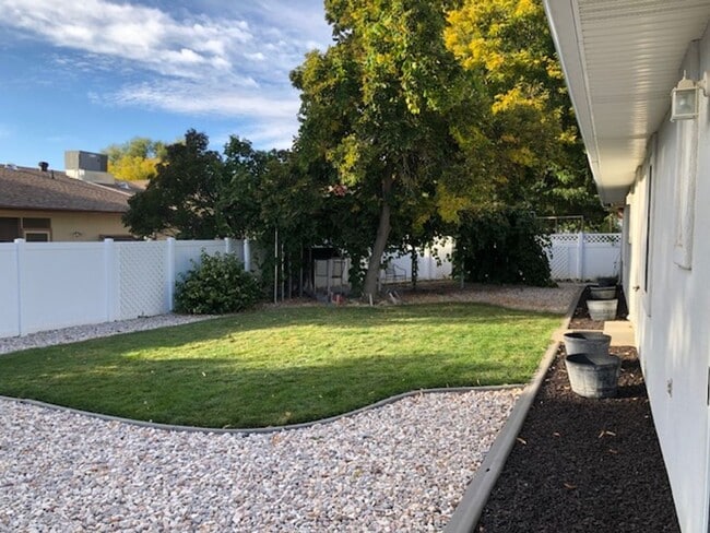 Photo - 721 Ponderosa Dr