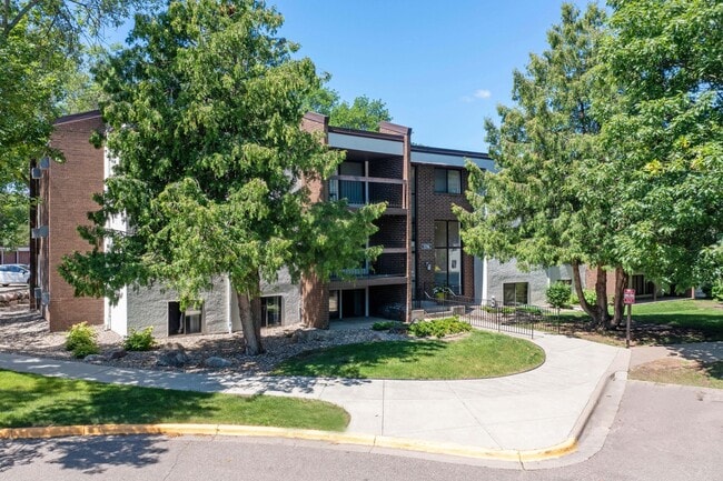 Barbary Knoll Apartments