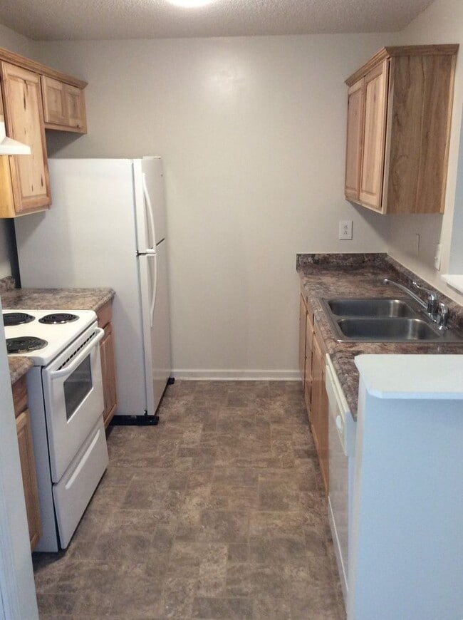 Photo - 111 Jerrett Ln