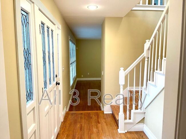 Photo - 4059 Charleston Ct SE