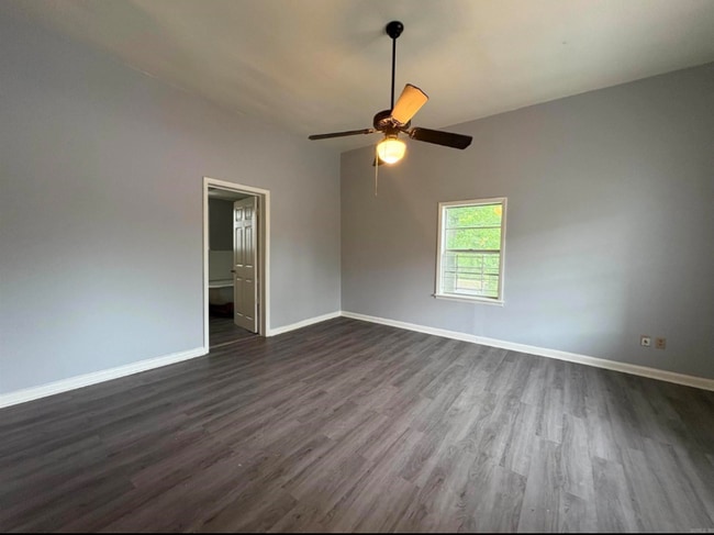 Photo - 1621 Maple St