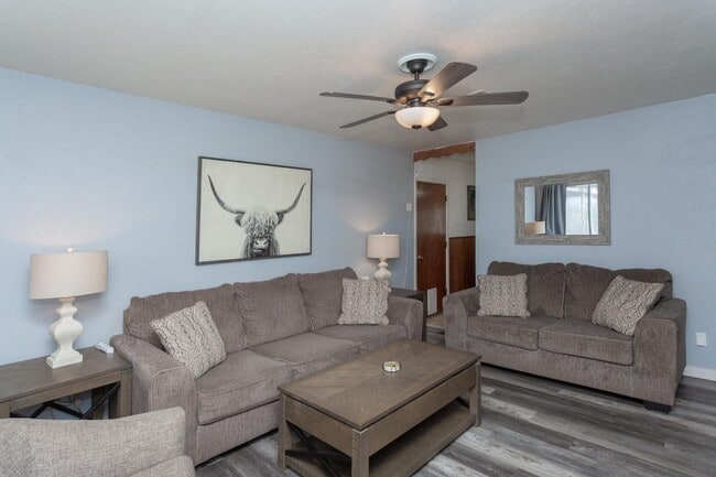 Photo - 313 Robins Dr