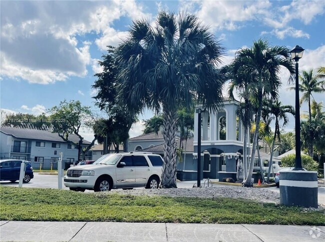Building Photo - 7060 NW 179th St Unit 211 Rental