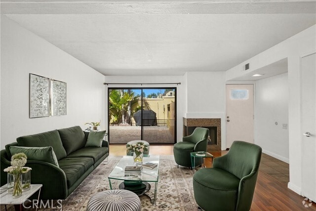 Building Photo - 25712 Le Parc Unit #21 Rental