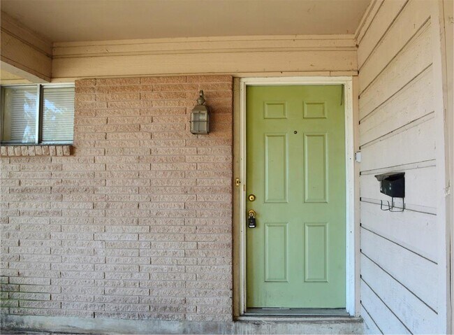 2310 Rebel Rd