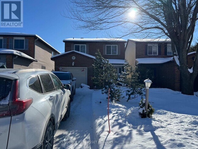 Photo - 45 Huntsman Crescent