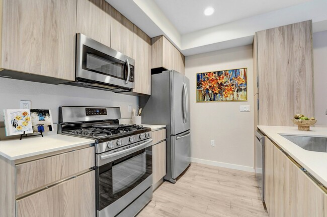 Building Photo - The Blvd Lofts