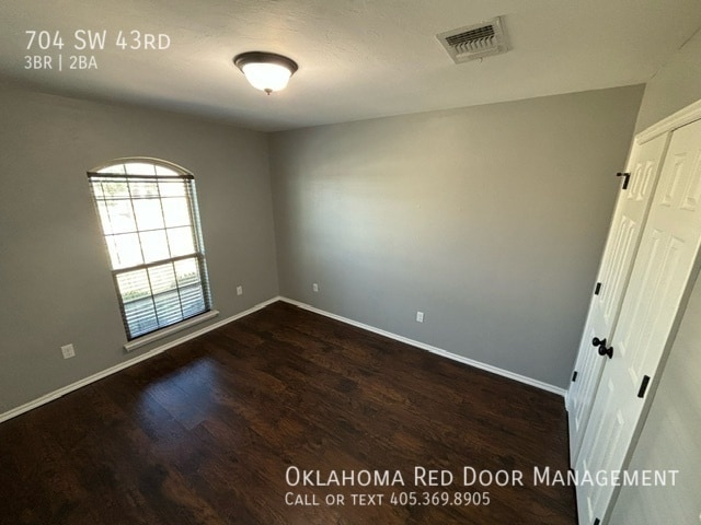 Photo - 704 SW 43rd St