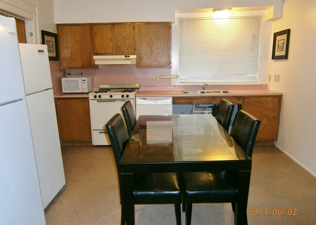 Photo - 205 Williams St Unit #2