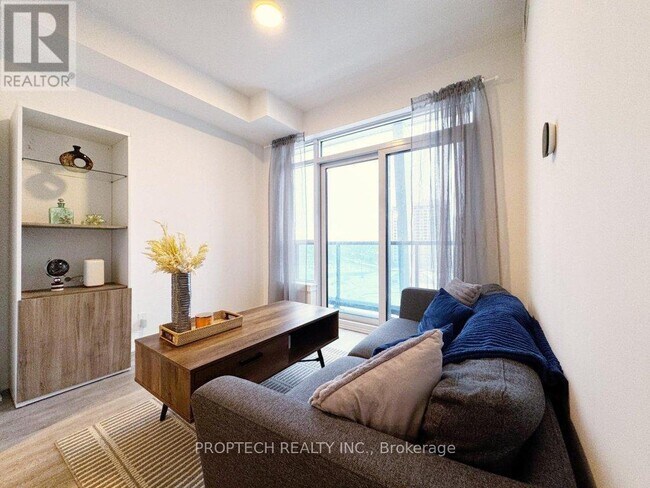 Photo - 50 Upper Mall Wy Unit 628